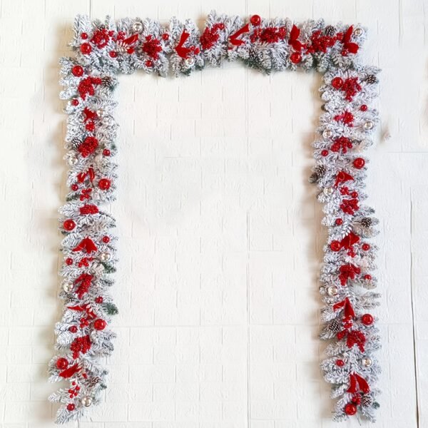 1pc Festive Christmas Garland Door Hanging - Artificial Snow Flocked Vine with Red Berries and Ornaments, Plastic and Rattan Holiday Wreath Decoration, No Feathers, Non-Electric - 图片 5